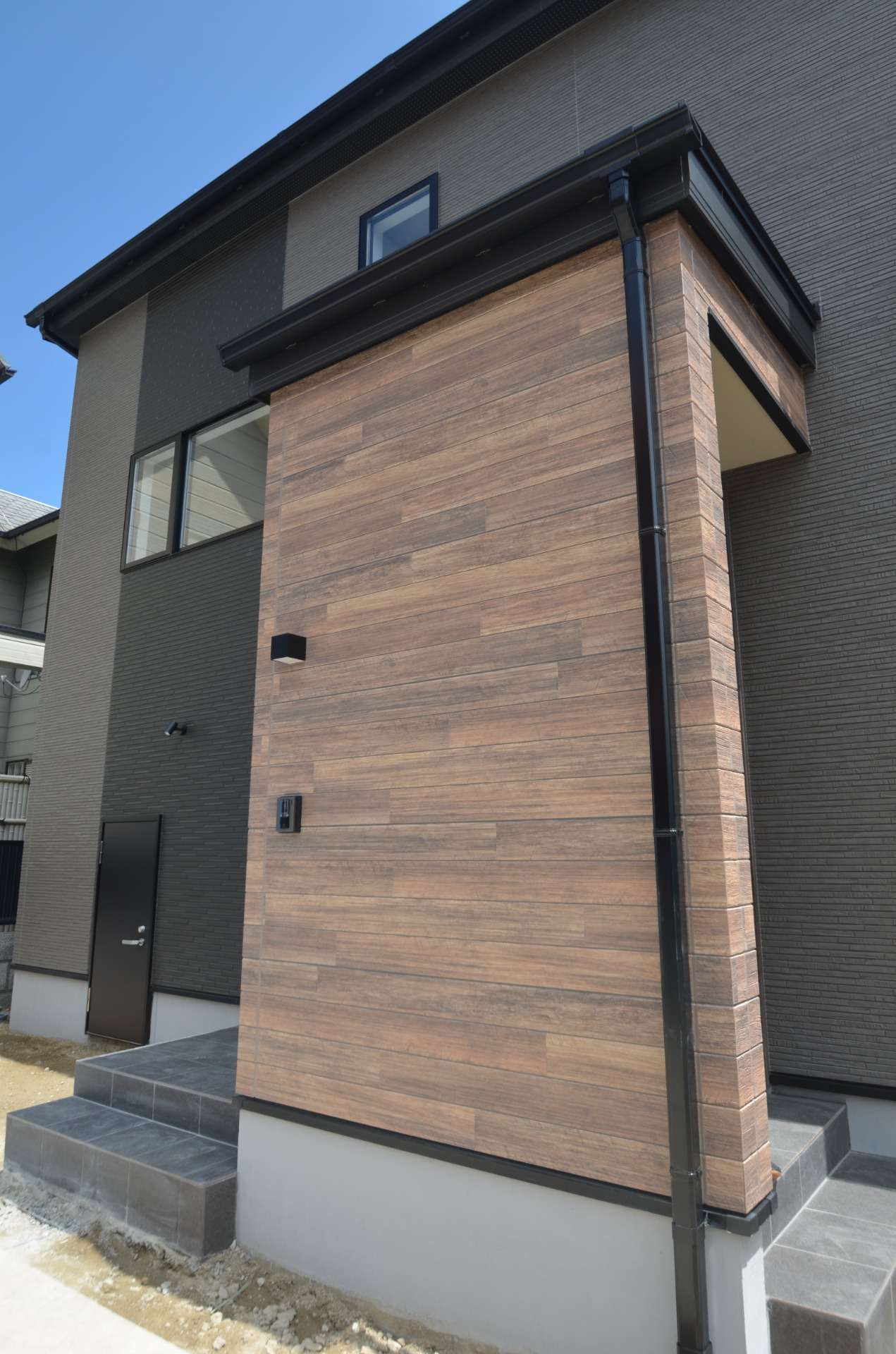 淡路市『空間を活かすスキップフロアと吹き抜けが魅力的なお家』